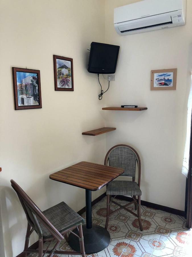 Diana Brown B&B Affittacamere Lipari  Eksteriør bilde